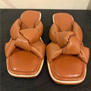 Chic Tan Knotted Slide Sandals